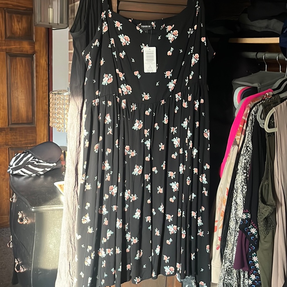 Bnwt shark bite dress.